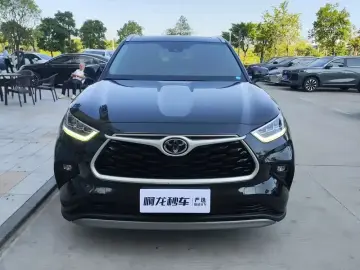 2024 Toyota Highlander с пробегом 29 100 км