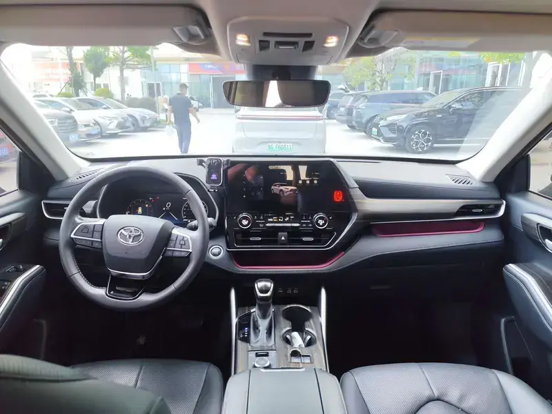 2024 Toyota Highlander с пробегом 29 100 км