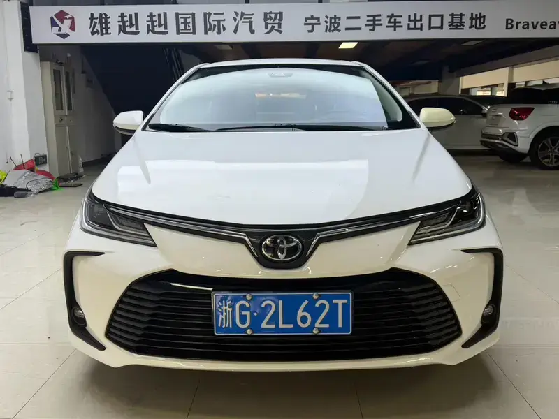 2023 Toyota Corolla с пробегом 9 900 км