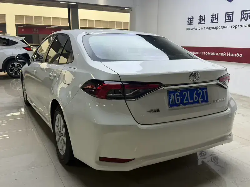 2023 Toyota Corolla с пробегом 9 900 км