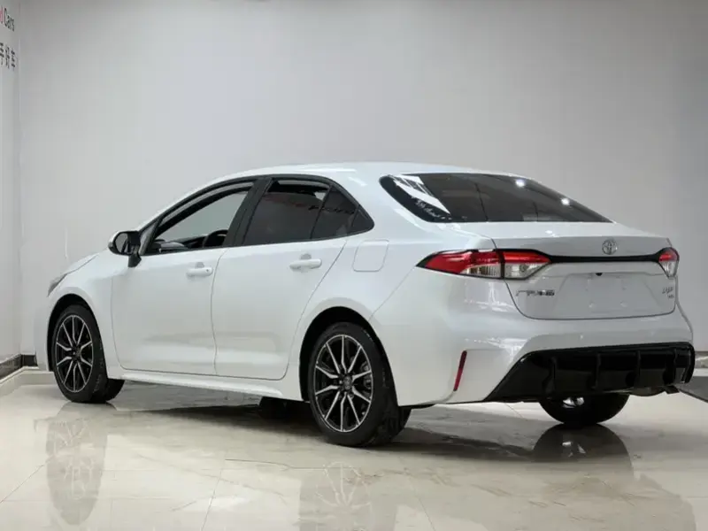 2023 Toyota Levin с пробегом 2 300 км