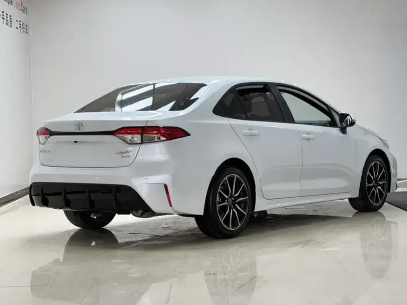 2023 Toyota Levin с пробегом 2 300 км