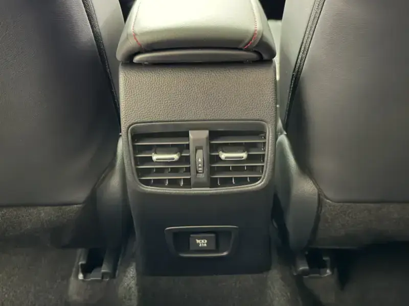 2023 Toyota Levin с пробегом 2 300 км