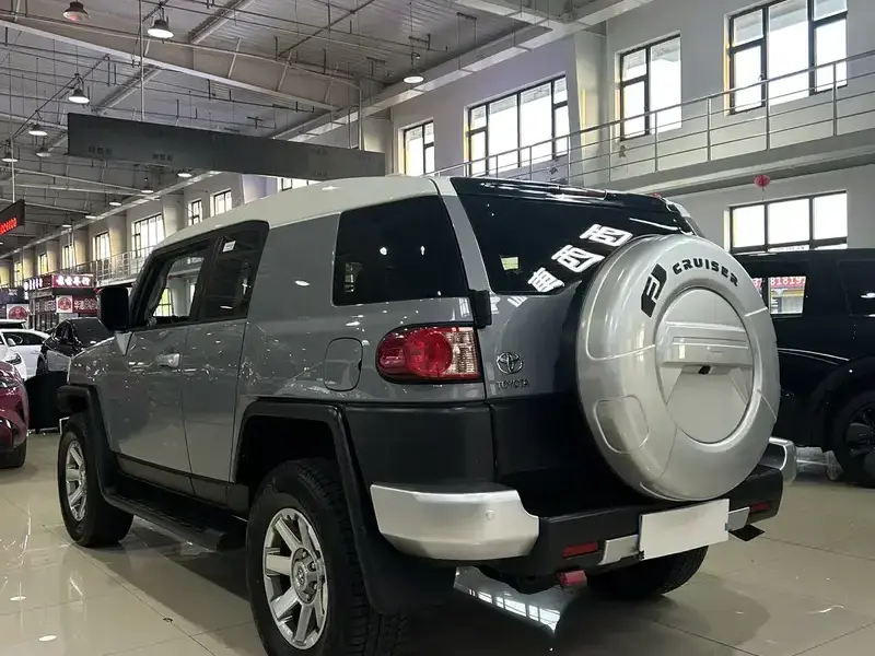 2020 Toyota FJ Cruiser с пробегом 78 000 км