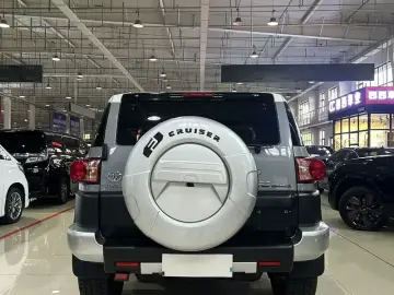 2020 Toyota FJ Cruiser с пробегом 78 000 км
