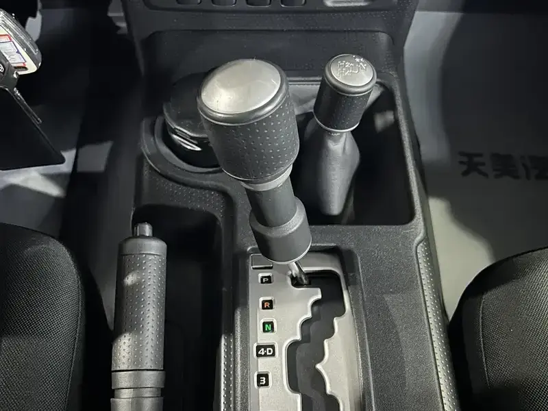 2020 Toyota FJ Cruiser с пробегом 78 000 км