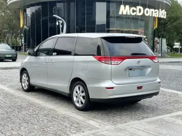 2012 Toyota Previa с пробегом 240 000 км