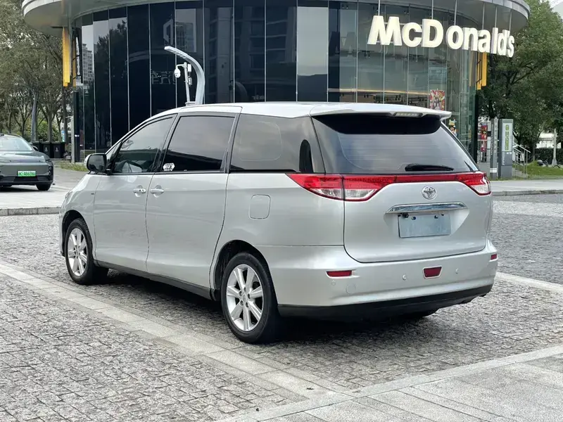 2012 Toyota Previa с пробегом 240 000 км