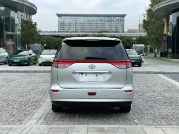 2012 Toyota Previa с пробегом 240 000 км