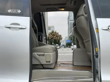 2012 Toyota Previa с пробегом 240 000 км