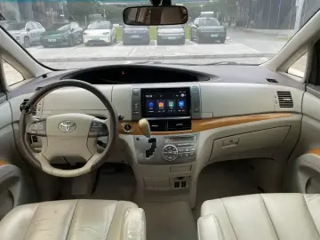 2012 Toyota Previa с пробегом 240 000 км