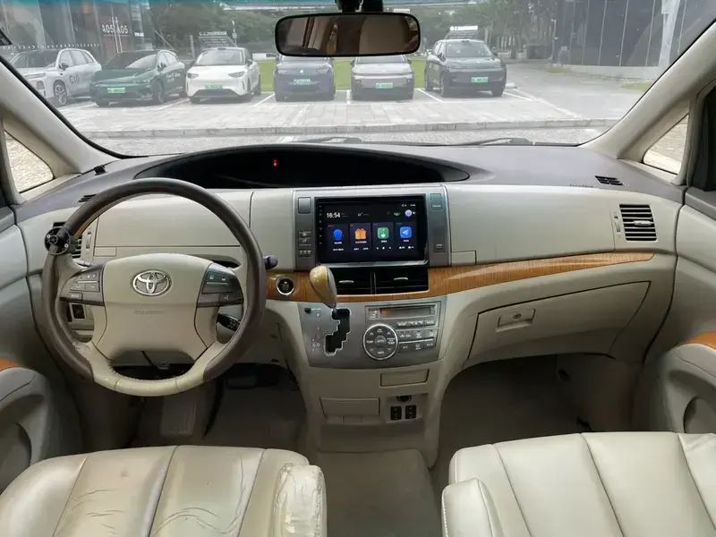 2012 Toyota Previa с пробегом 240 000 км