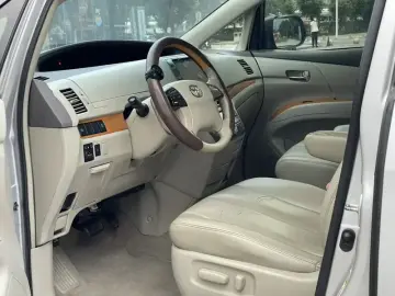 2012 Toyota Previa с пробегом 240 000 км