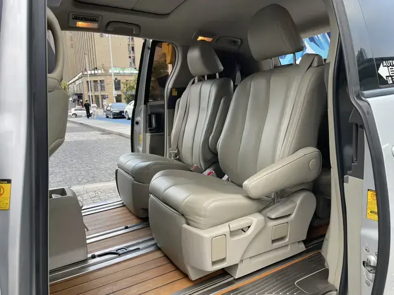 2012 Toyota Previa с пробегом 240 000 км