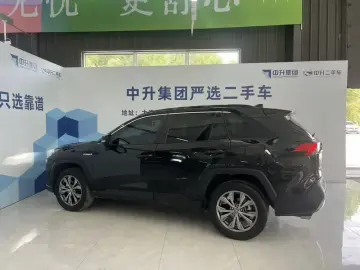 2023 Toyota RAV4 с пробегом 19 100 км