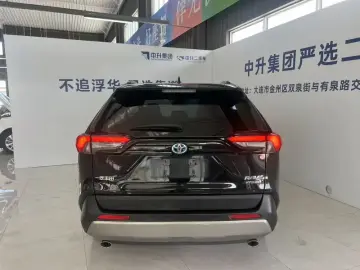2023 Toyota RAV4 с пробегом 19 100 км