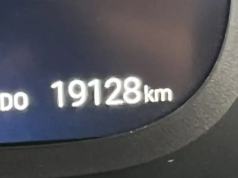 2023 Toyota RAV4 с пробегом 19 100 км