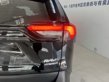 2023 Toyota RAV4 с пробегом 19 100 км