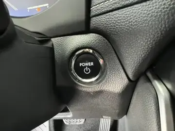 2023 Toyota RAV4 с пробегом 19 100 км