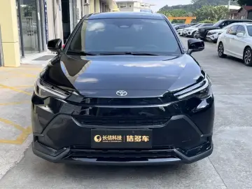 2026 Toyota Frontlander с пробегом 8 000 км