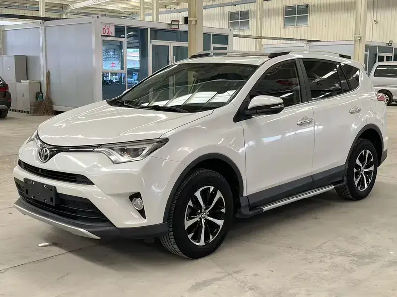 2019 Toyota RAV4 с пробегом 96 000 км