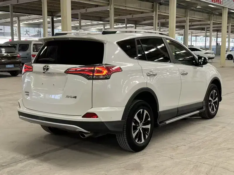 2019 Toyota RAV4 с пробегом 96 000 км