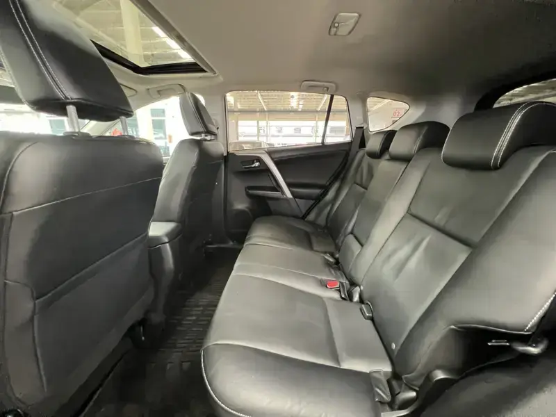 2019 Toyota RAV4 с пробегом 96 000 км