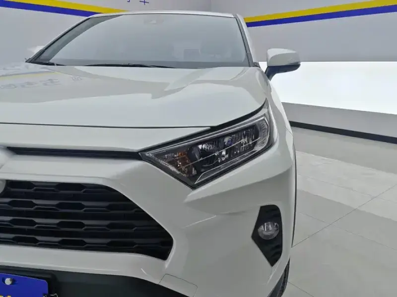 2022 Toyota RAV4 с пробегом 56 000 км