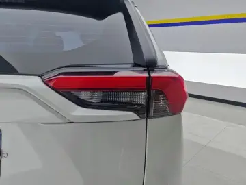 2022 Toyota RAV4 с пробегом 56 000 км