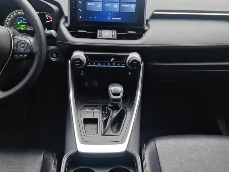 2022 Toyota RAV4 с пробегом 56 000 км