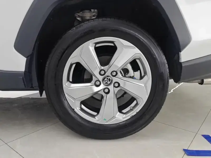 2022 Toyota RAV4 с пробегом 56 000 км