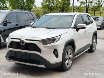 2022 Toyota RAV4 с пробегом 67 400 км