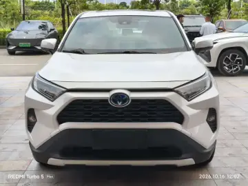 2022 Toyota RAV4 с пробегом 67 400 км