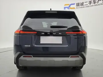 2026 Toyota RAV4 с пробегом 2 700 км