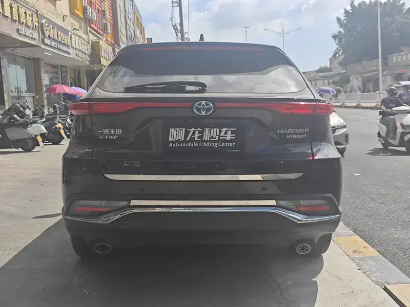 2022 Toyota Harrier с пробегом 39 200 км