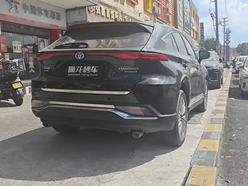 2022 Toyota Harrier с пробегом 39 200 км