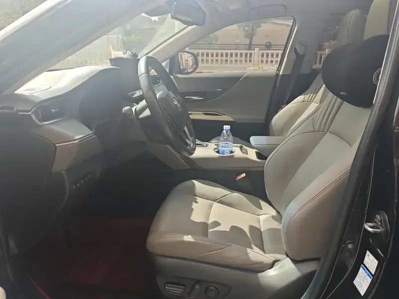 2022 Toyota Harrier с пробегом 39 200 км