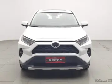 2021 Toyota RAV4 с пробегом 35 800 км