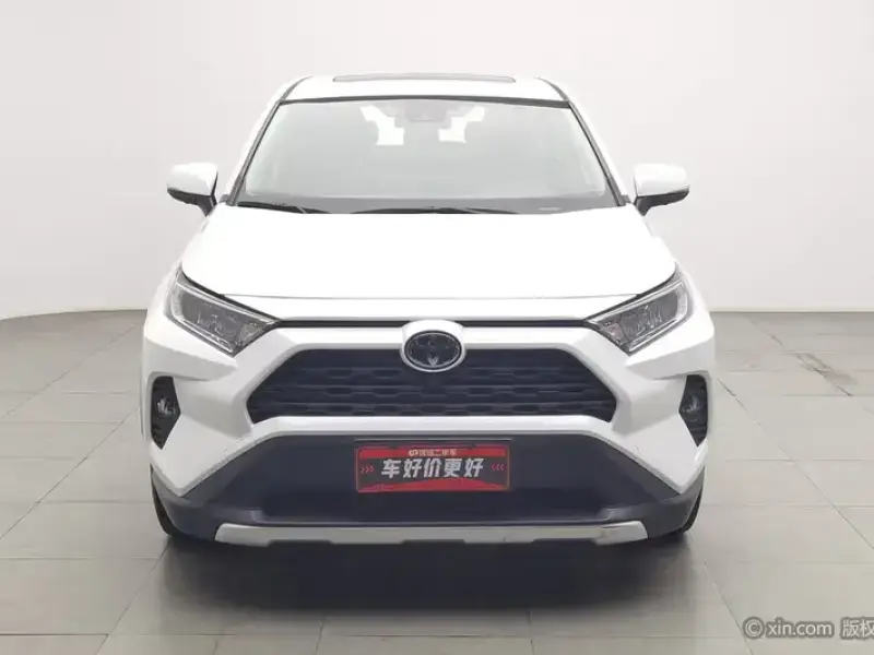 2021 Toyota RAV4 с пробегом 35 800 км