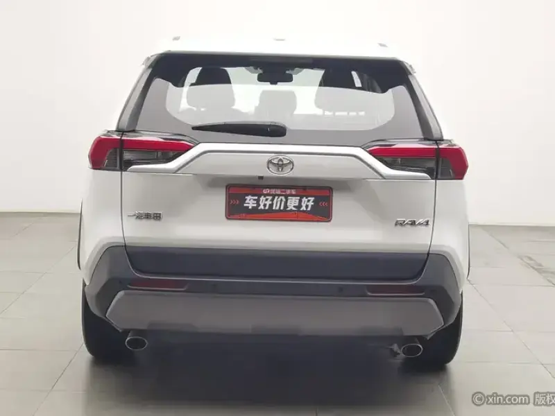 2021 Toyota RAV4 с пробегом 35 800 км