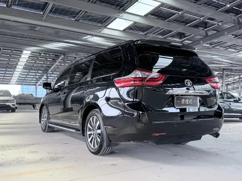 2020 Toyota Sienna с пробегом 84 000 км