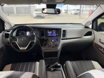 2020 Toyota Sienna с пробегом 84 000 км