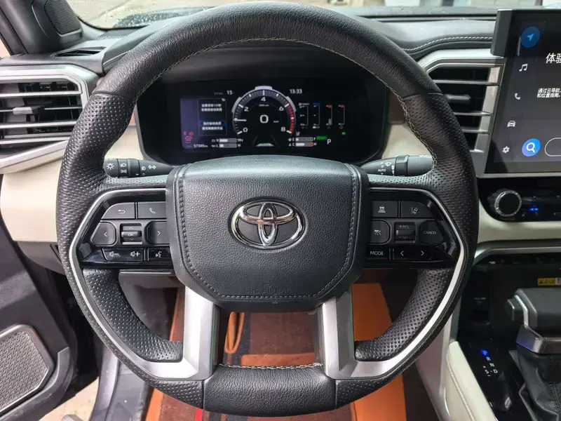 2022 Toyota Tundra с пробегом 57 000 км