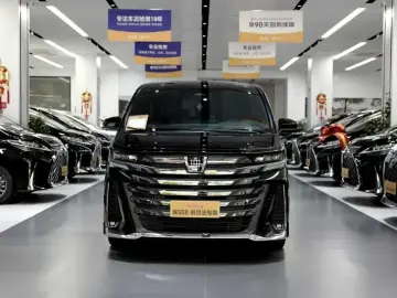 2023 Toyota Vellfire с пробегом 11 000 км