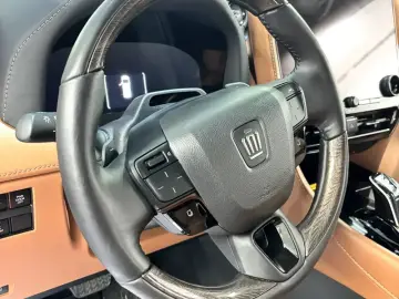 2023 Toyota Vellfire с пробегом 11 000 км