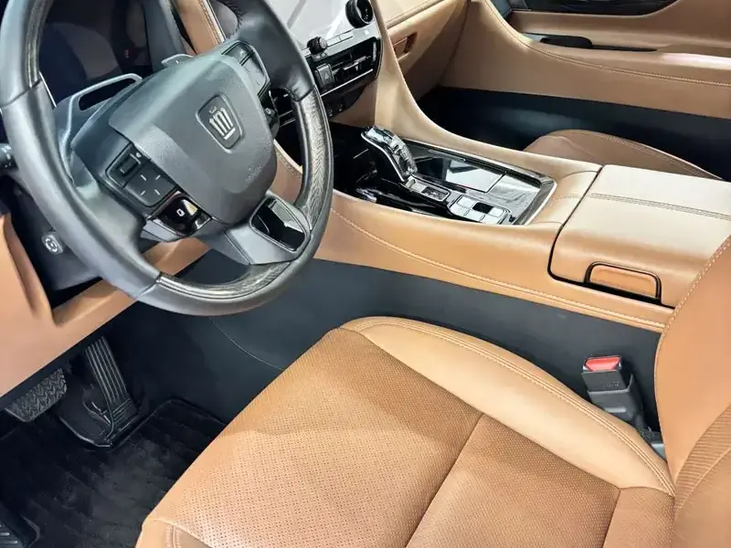 2023 Toyota Vellfire с пробегом 11 000 км