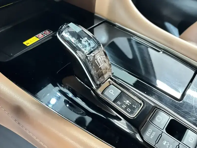 2023 Toyota Vellfire с пробегом 11 000 км