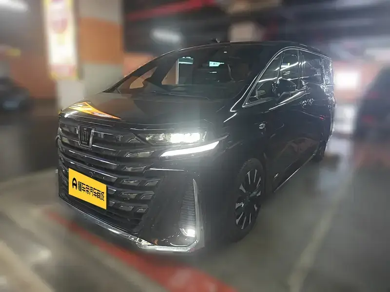 2023 Toyota Vellfire с пробегом 41 000 км