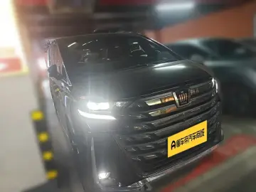2023 Toyota Vellfire с пробегом 41 000 км