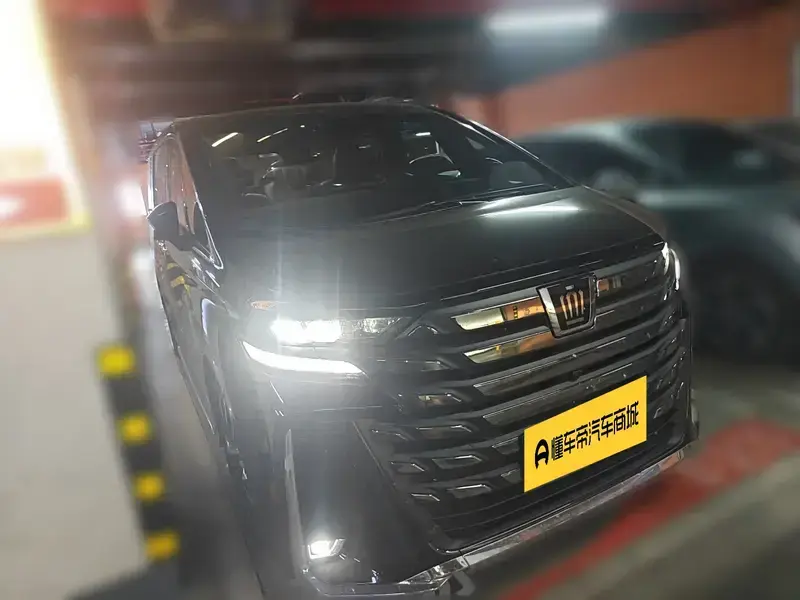 2023 Toyota Vellfire с пробегом 41 000 км